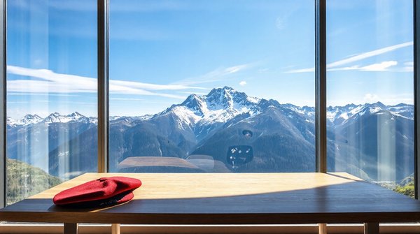 Travailler en suisse tout en vivant en france : guide essentiel